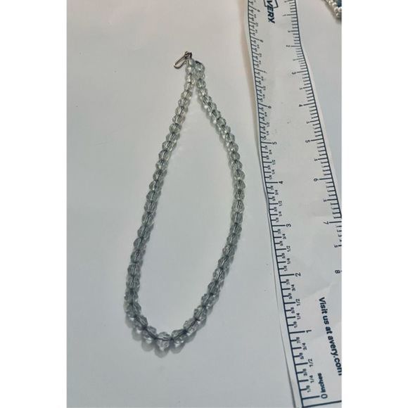PRETTY CLEAR BEAD CHOKER NECKLACE - Picture 7 of 7